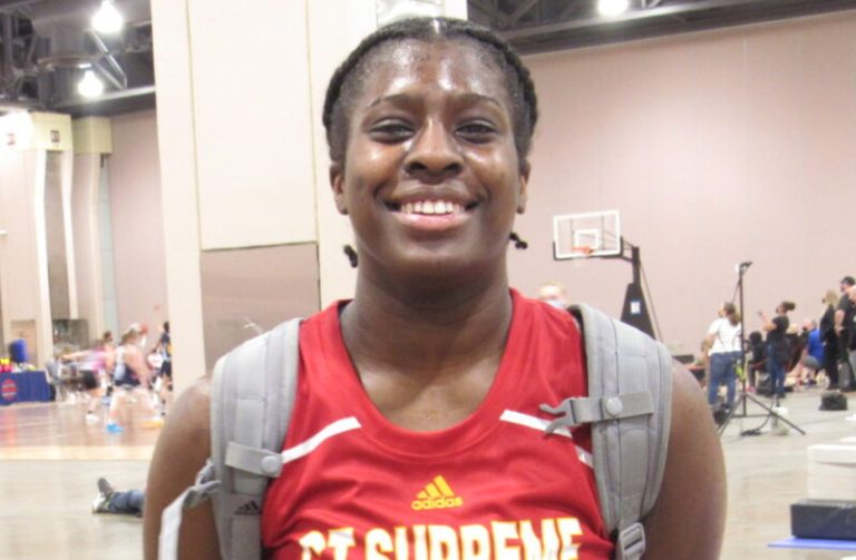 Dennaye Hinds