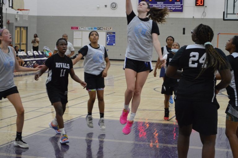 695 Hoops Fall League Action