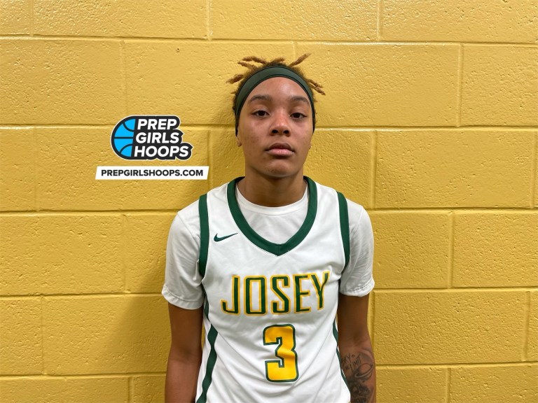 Arieonna Booker