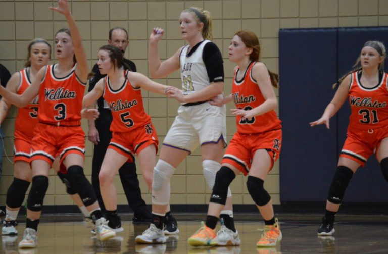 Regional Playoffs: Okarche 76, Wellston 27