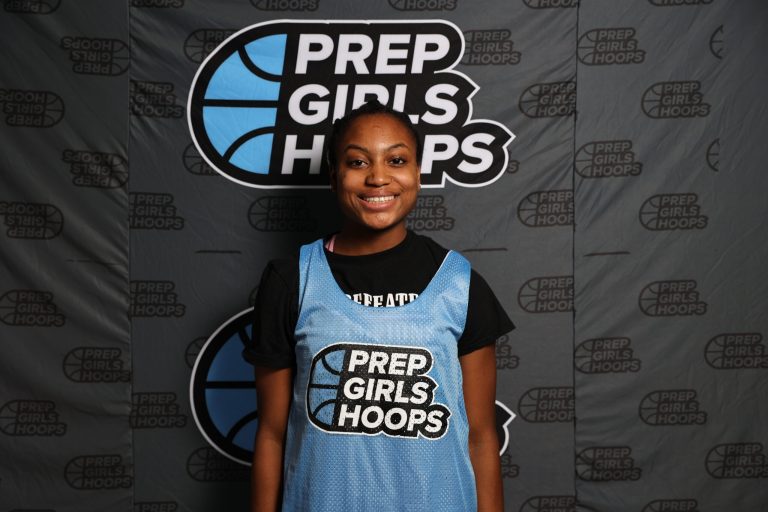 Nia Booker