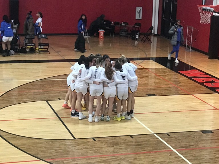 Roundball Classic Day 1-Posts
