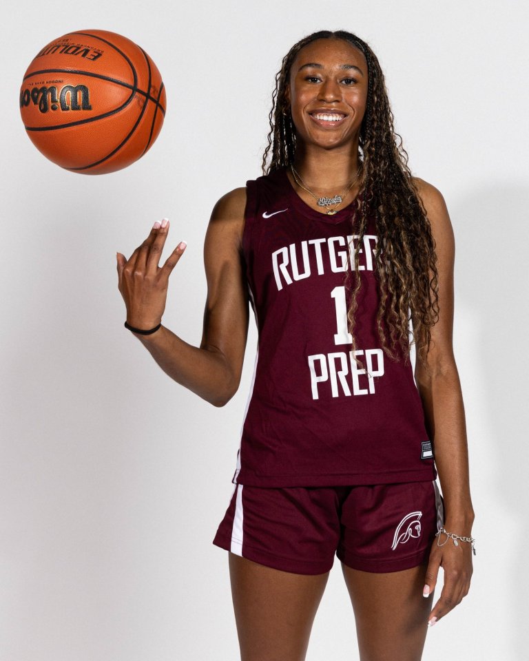 Mikayla Blakes