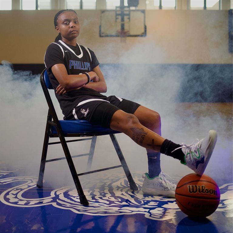 Lakeeyah Barnes