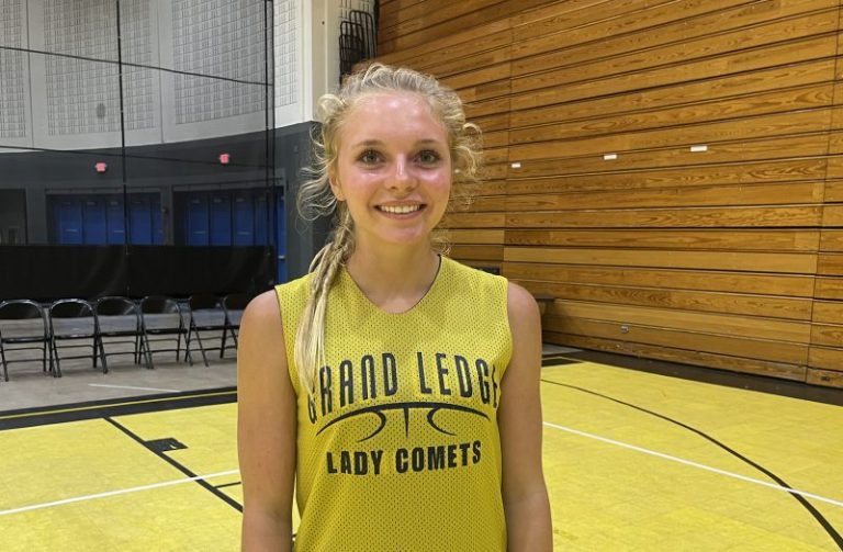 Juniors Excel at the GVSU Team Camp