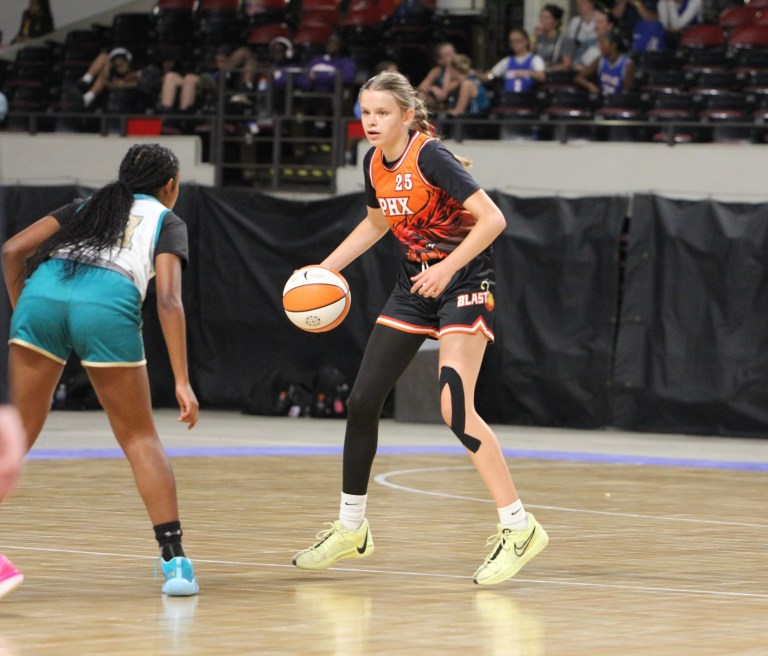 TFN Run 4 Roses: 2028 Cyan