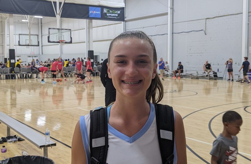 Young Guards Making Smart Reads