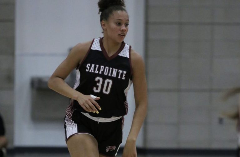 Salpointe Catholic looks dominant as region play begins