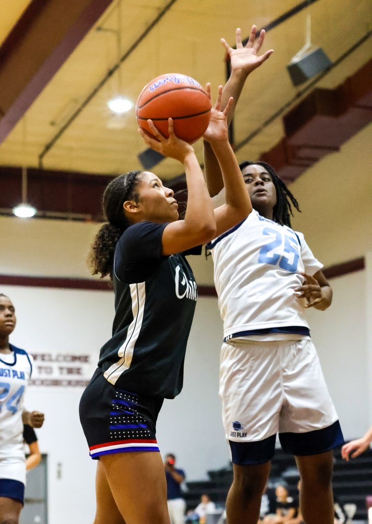 Springtime Scorers: Hoops Heat Up at E.L.G. Invitational