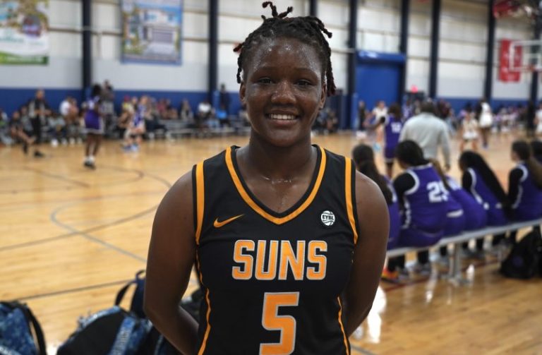 Made Hoops Girls: East Mania
