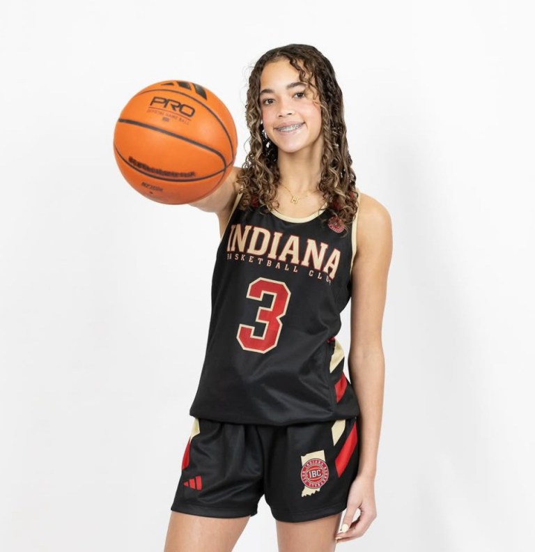 Halle Daniels