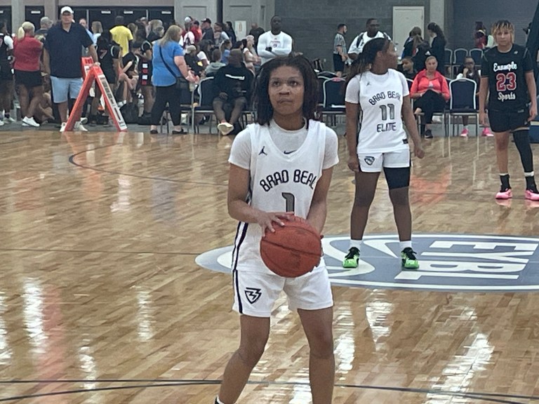 Run 4 Roses Thursday Standouts