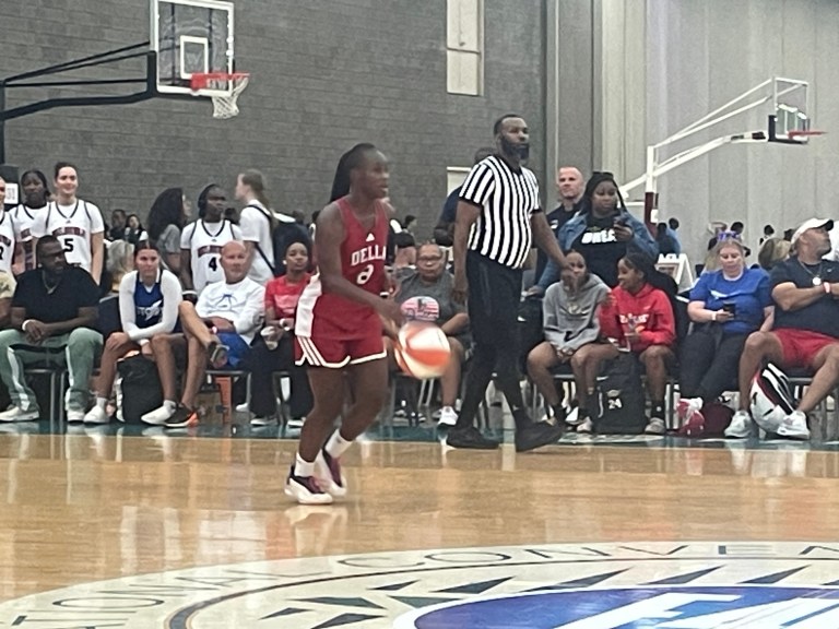 Talented Lefties at the Run 4 Roses