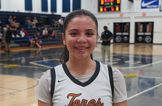 Juniors Who Shined on Monday at the IE Thanksgiving Classic