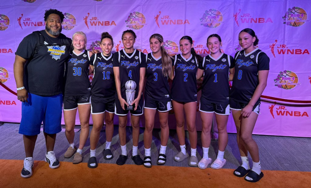 Grassroots Team Spotlight on Missouri Flight 16U