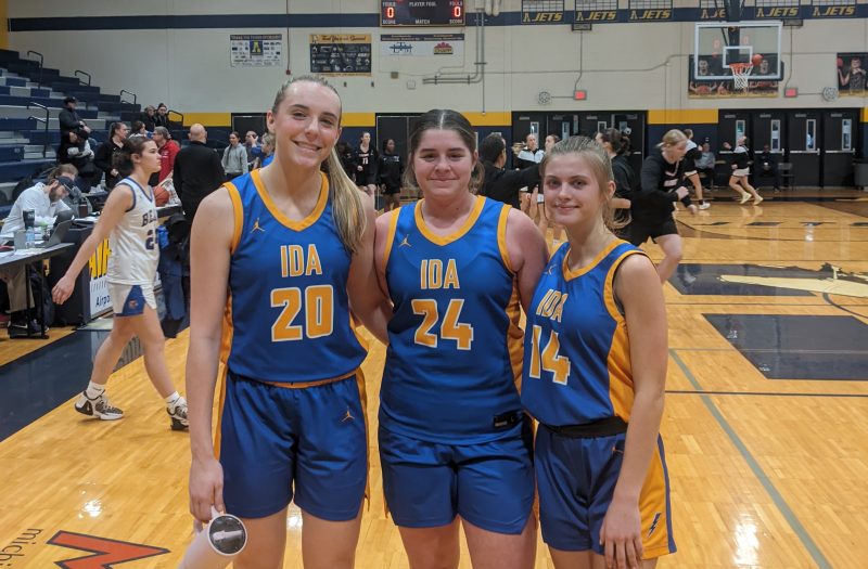 Airport Showcase: Morning Standouts