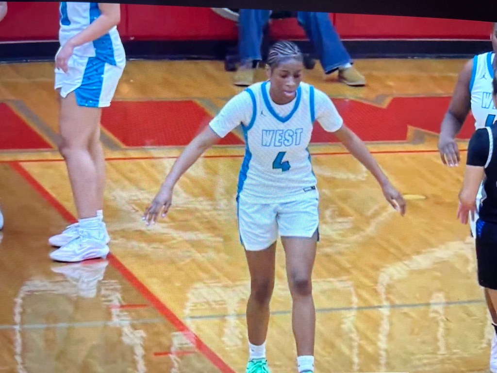 New Names of Guards at Women’s Nixa Invitational Tournament