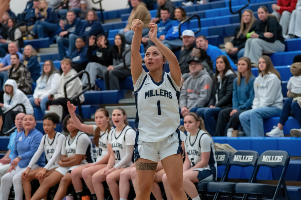 5A No. 4 Springfield Stuns 4A No. 1 Stayton 56-31