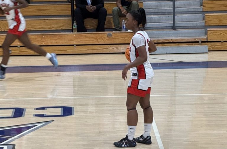 Houlder and Adams lead Archer over Grayson