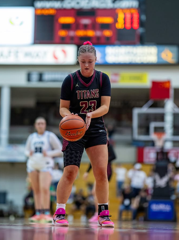 University Survived a Third Quarter Surge From Hermiston