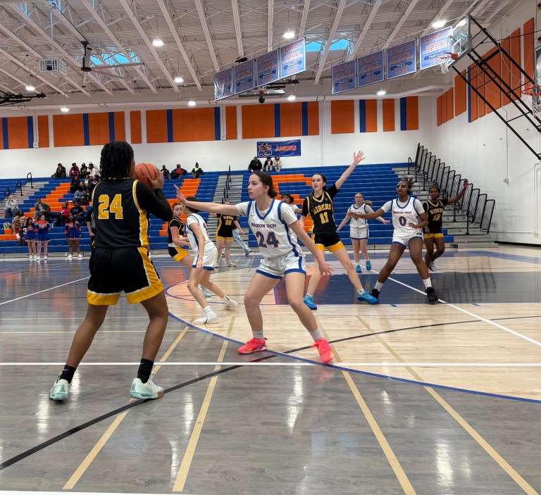 Junior Varsity Players Finish Strong In Last Week Of League Play