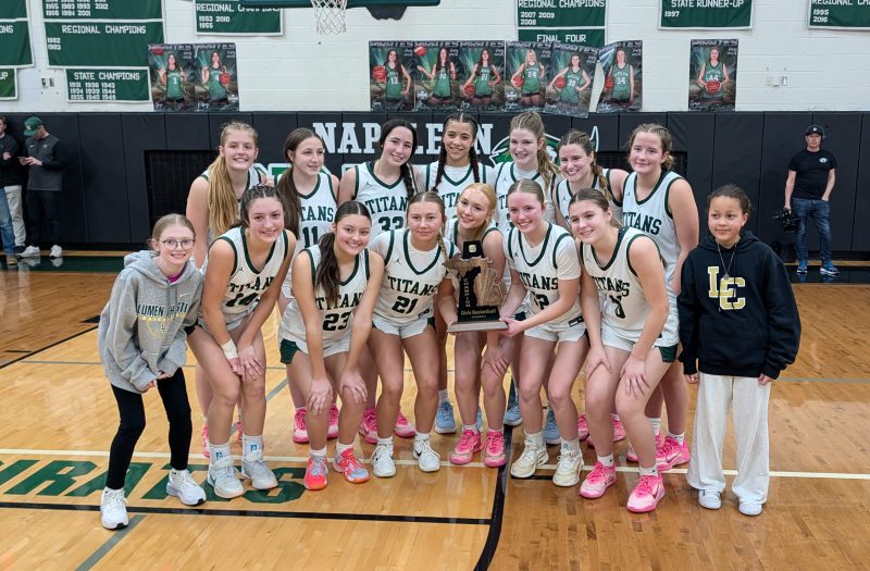 Brilliant Backcourt Leads Lumen Christi to District 82 Title