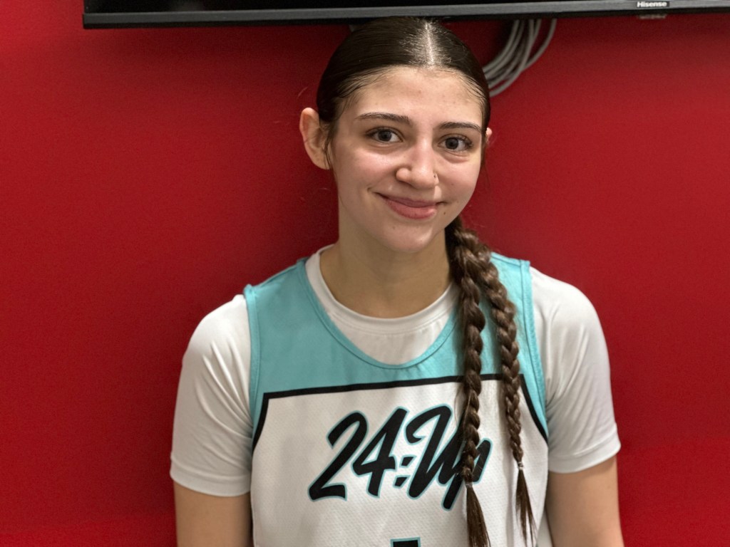 Mya Hernandez