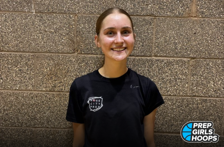 Small School Athletes Shine with Oregon Flash 17U
