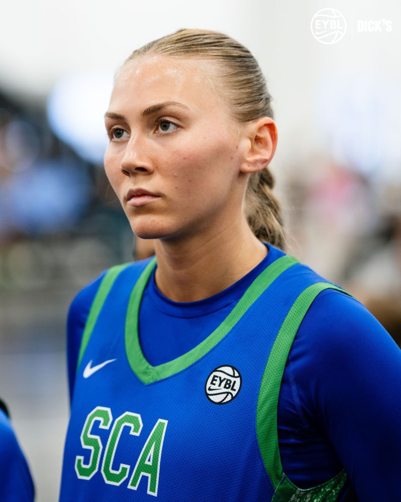 Bella Rogers