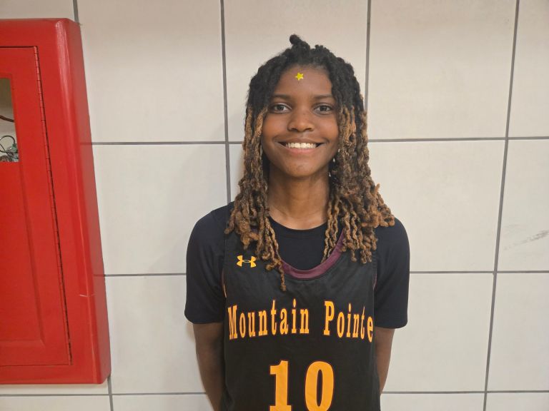 Nia Rowe