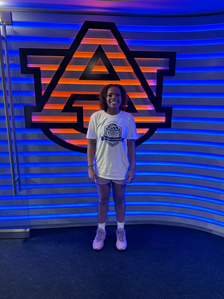 Kennedi Cox